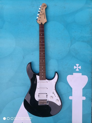 Yamaha pacifica 112 - 112, electric