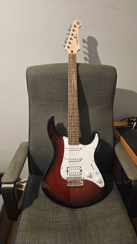 Yamaha pacifica 112j - yamaha,