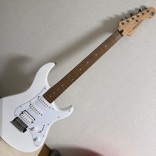Yamaha pacifica white - yamaha,